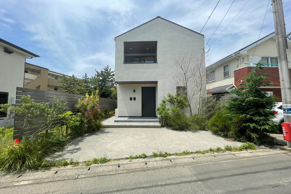 Zaimokuza Modern House In Kamakura, Kanagawa, Japan For Sale (12926490)