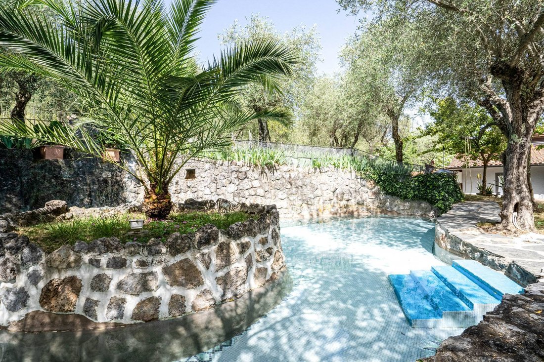 Villa in Camaiore, Tuscany, Italy 3 - 12929419