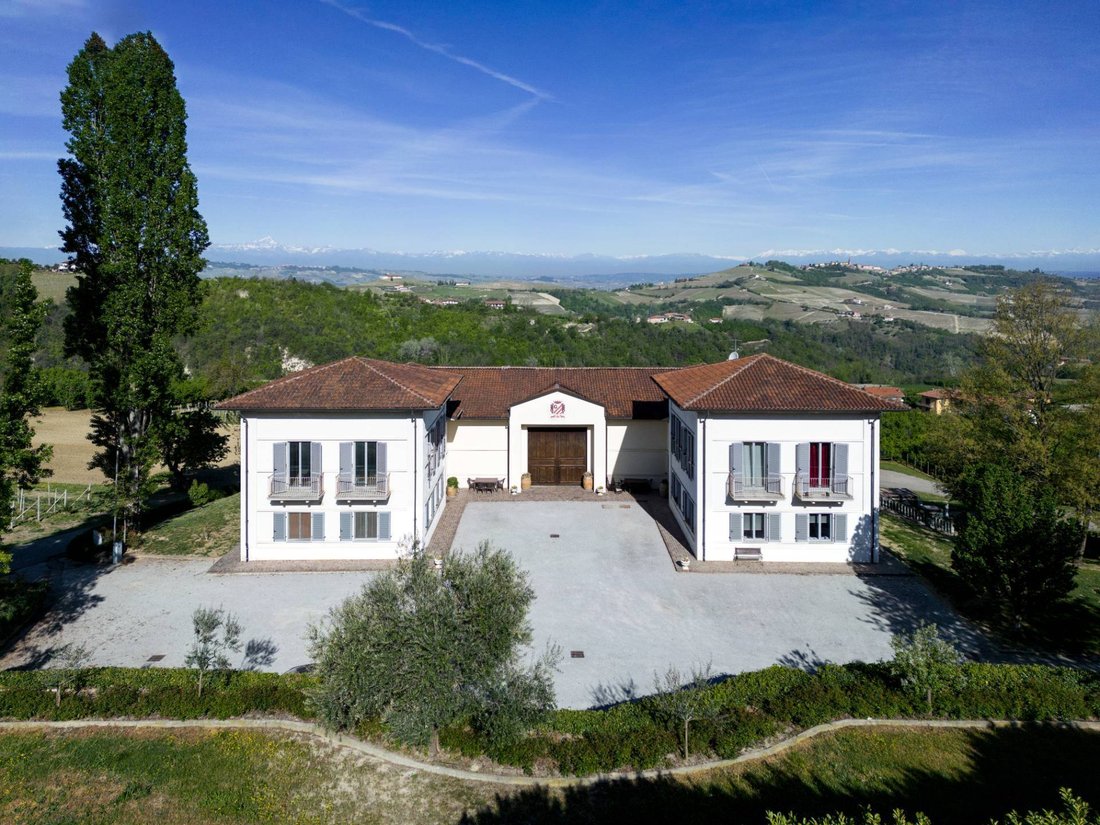 Country House in Alba, Piedmont, Italy 2 - 12928878