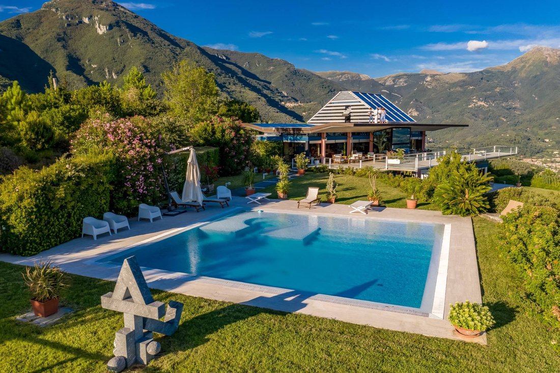 Villa a Camaiore, Toscana, Italia 3 - 12929195