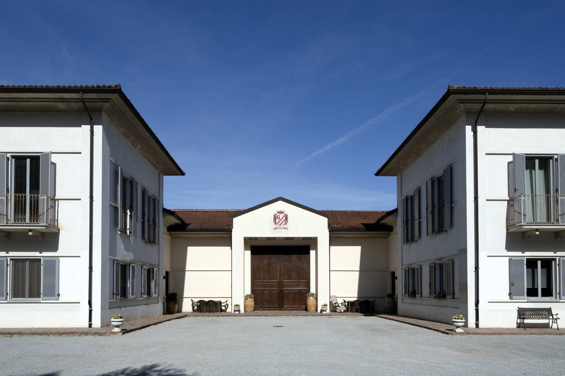 Farm Ranch in Alba, Piedmont, Italy 4 - 12928862
