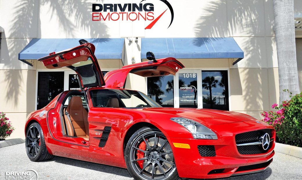 Mercedes SLS AMG Red