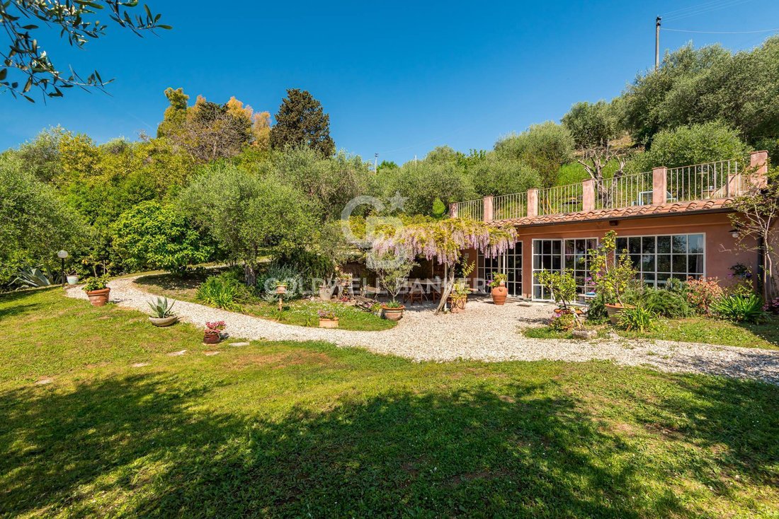 Villa in Massarosa, Tuscany, Italy 4 - 12929796