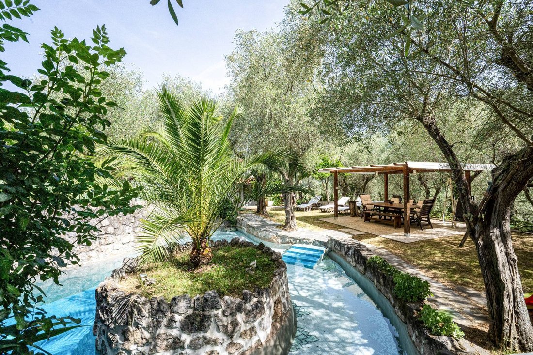 Villa in Camaiore, Tuscany, Italy 4 - 12929419
