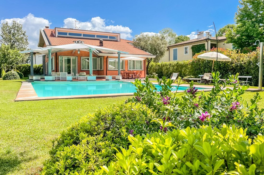 Villa In Vendita A Forte Dei Marmi, Vittoria In Forte Dei Marmi