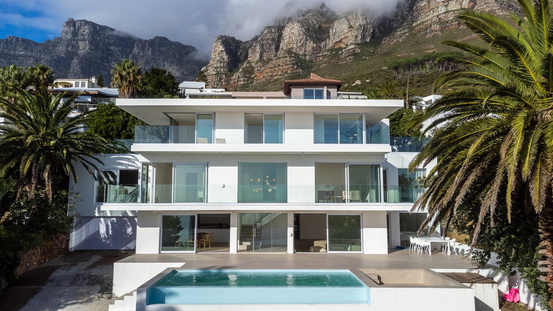 Recently Renovated 5 Bed Home In Camps In Cape Town, Western Cape