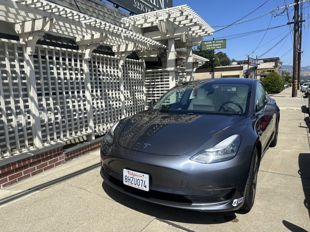 Tesla MODEL 3 in Walnut Creek, California, United States 1 - 12928647