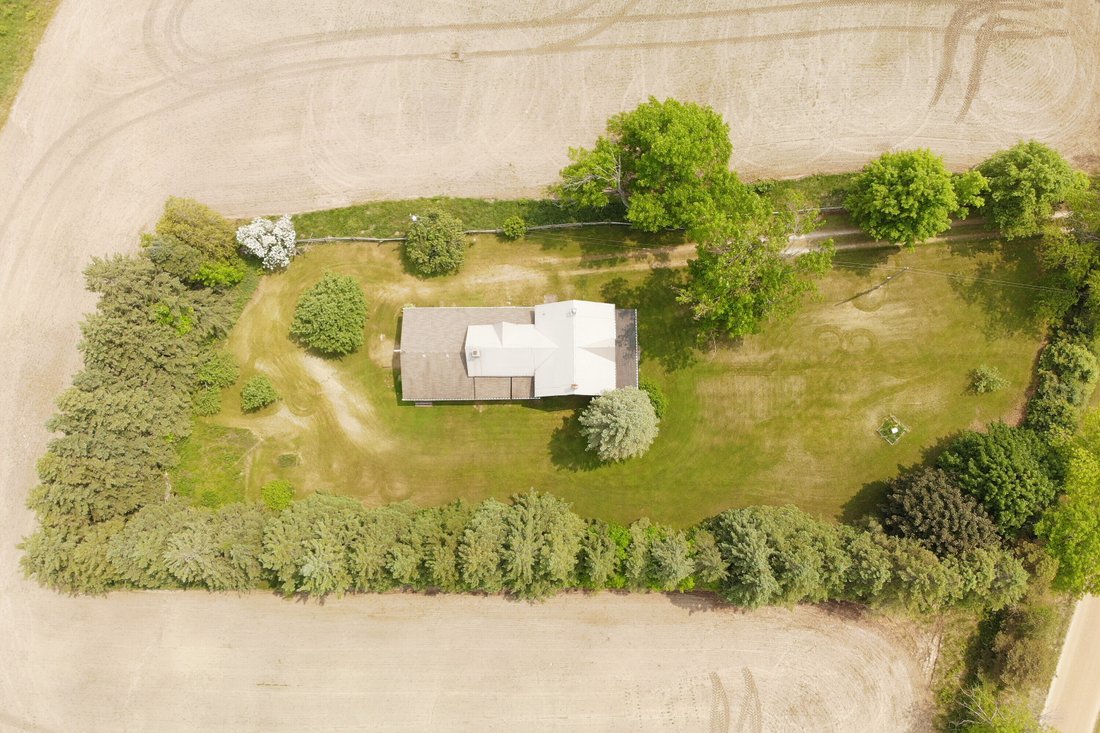 Charming Stone Country Home In Tara, Ontario, Canada For Sale (12926711)