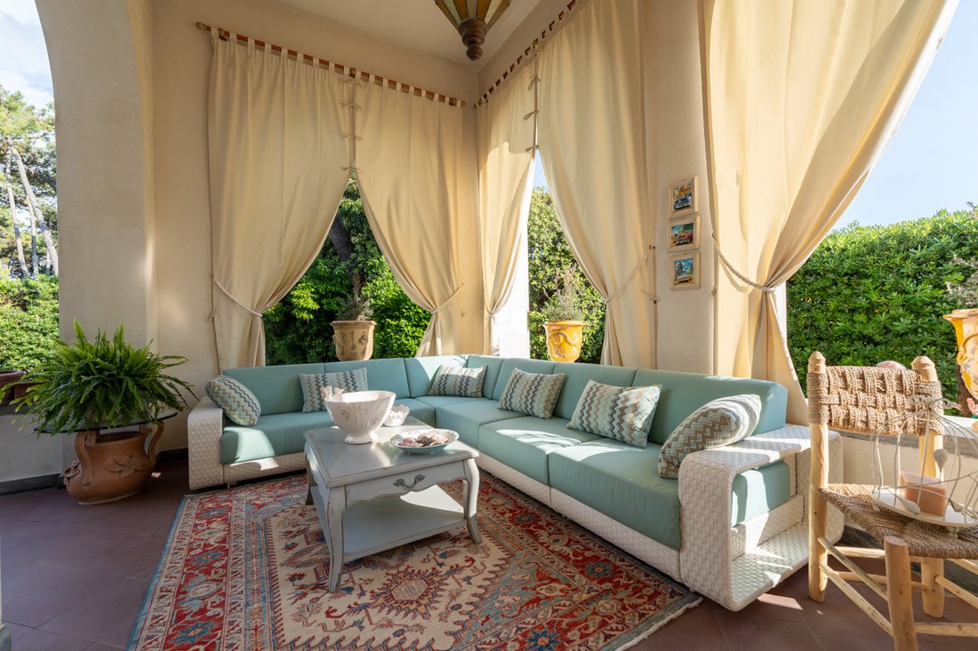 Elegant Luxury Villa For Sale Is In Forte In Forte Dei Marmi, Tuscany