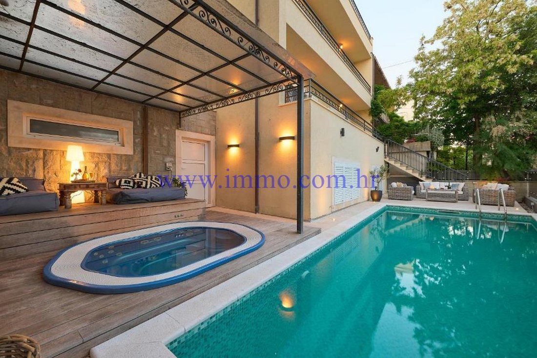 Villa in Split, Split-Dalmatia County, Croatia 3 - 12932692