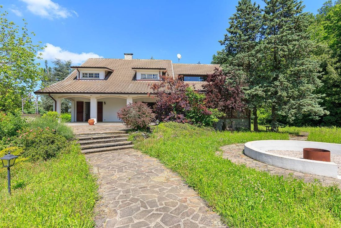 Villa in Vigolzone, Emilia-Romagna, Italy 2 - 12935359