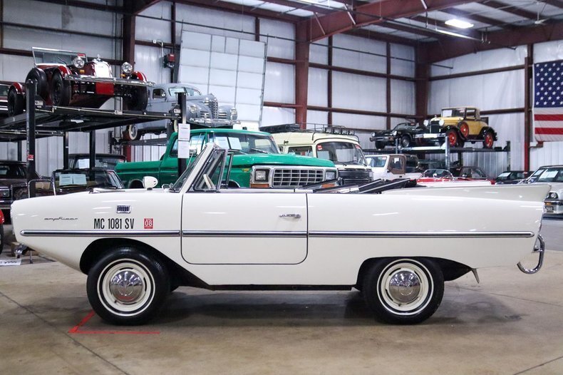 Cabriolet in Grand Rapids, Michigan, United States 2 - 12933021