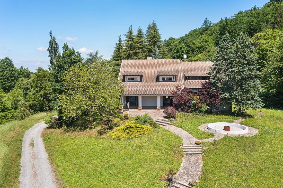Villa in Vigolzone, Emilia-Romagna, Italy 1 - 12935359