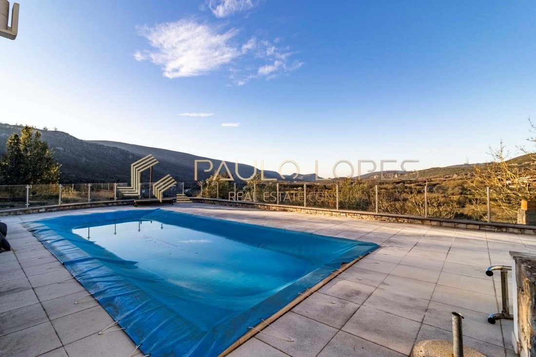 Villa in Alvados, Leiria District, Portugal 1 - 12930400
