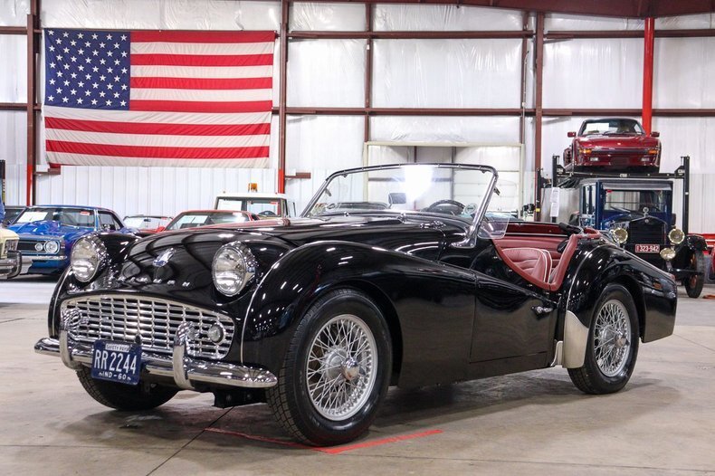 Cabriolet in Grand Rapids, Michigan, United States 1 - 12933171