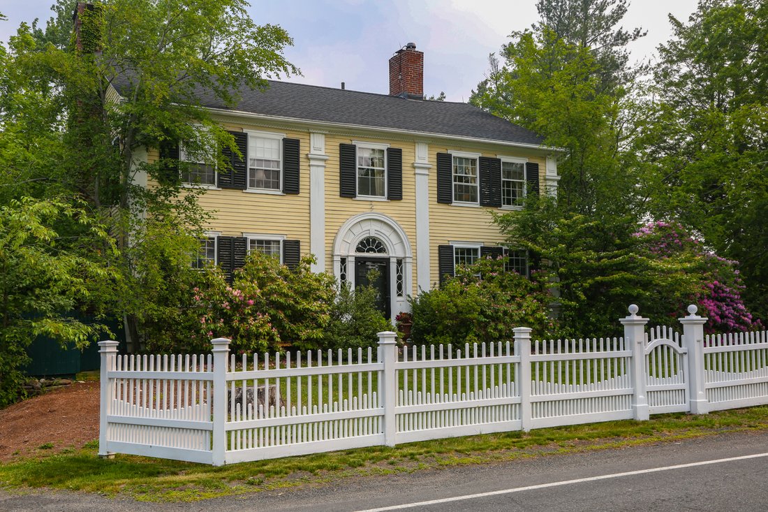 Antique Masterpiece In Tolland, Massachusetts, United States For Sale