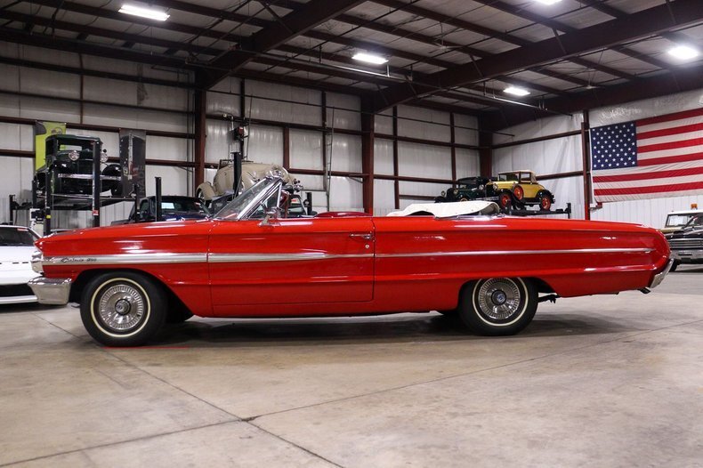Cabriolet in Grand Rapids, Michigan, United States 2 - 12932832