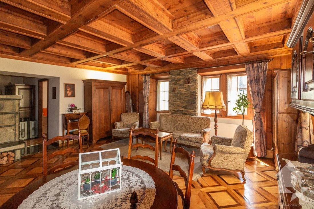 Appartement 4 Pièces Dans Un Bâtiment Historique In Sion, Valais, Switzerland For Sale (12934737)