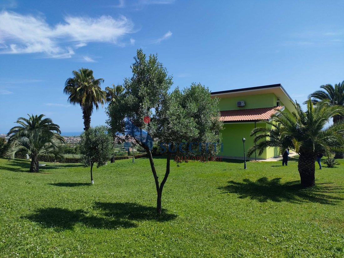 Villa in Martinsicuro, Abruzzo, Italy 5 - 12934648