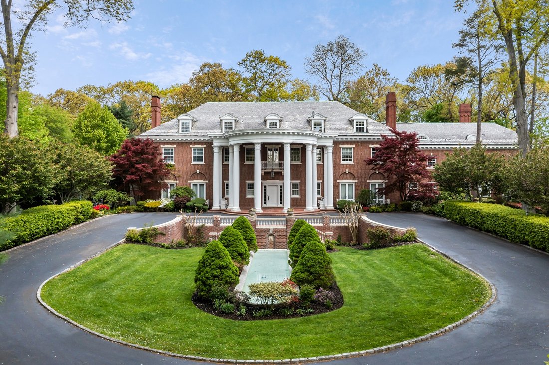 Syosset, New York, United States 1 - 12933855