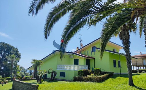Villa a Martinsicuro, Abruzzo, Italia 1
