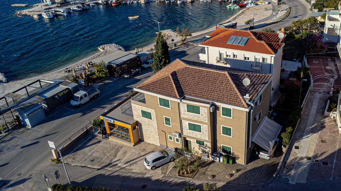 House in Okrug Gornji, Split-Dalmatia County, Croatia 2 - 12935141