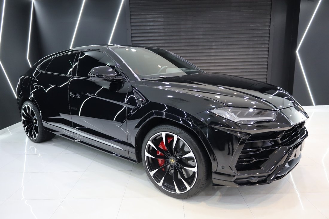 Suv in Dubai, Dubai, United Arab Emirates 3 - 12935819