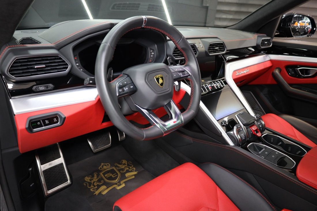 Suv in Dubai, Dubai, United Arab Emirates 5 - 12935819