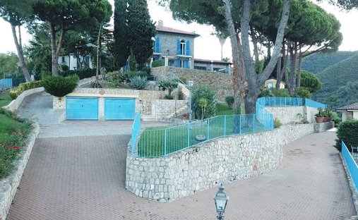 Villa a Vallebona, Liguria, Italia 1