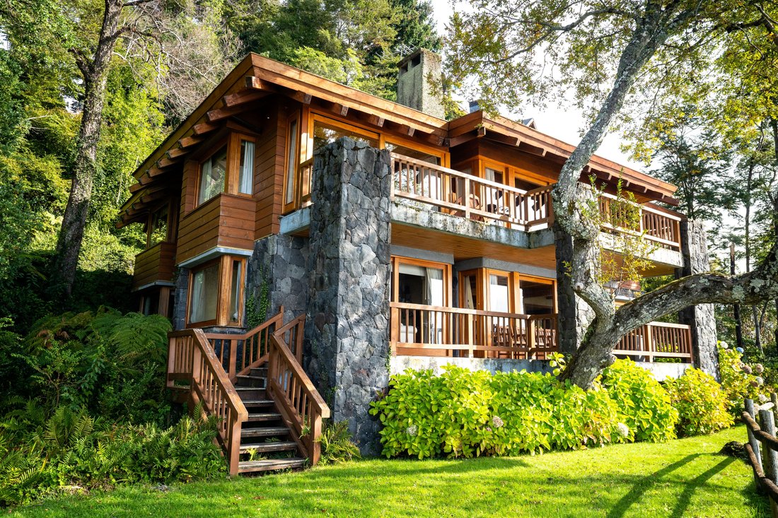 Beautiful House In Pucón In Las Chilcas, Araucania, Chile For Sale