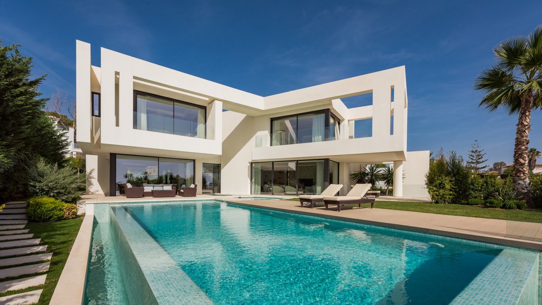 Villa in Elviria-Cabopino, Marbella, Spain 1 - 12327701