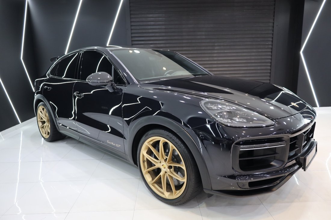 Suv in Dubai, Dubai, United Arab Emirates 3 - 12936015