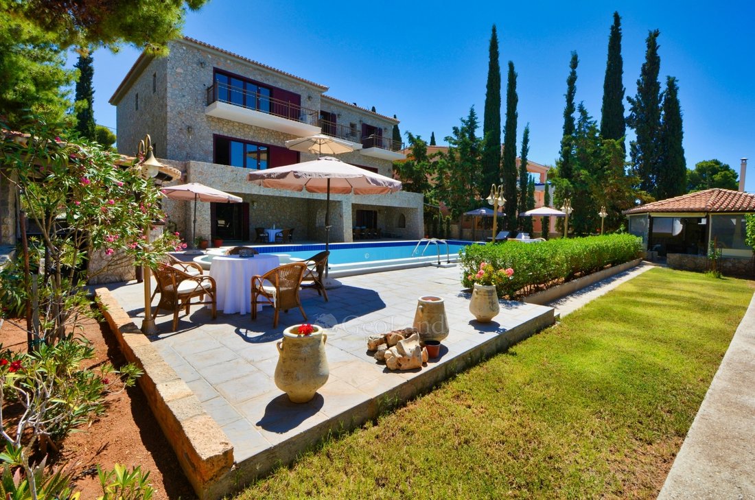 Villa in Koinotita Portoxeliou, Kranidi, Greece 1 - 12936005