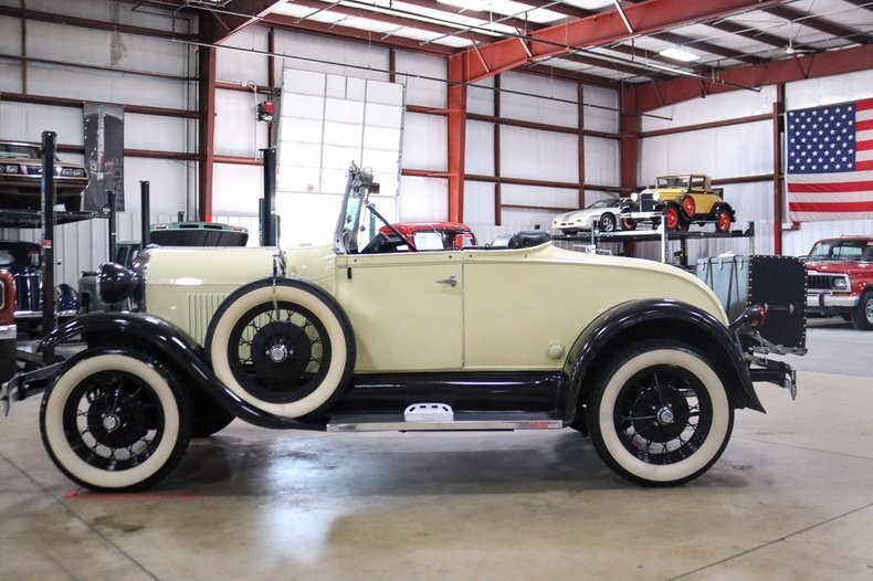 Cabriolet in Grand Rapids, Michigan, United States 2 - 12935614