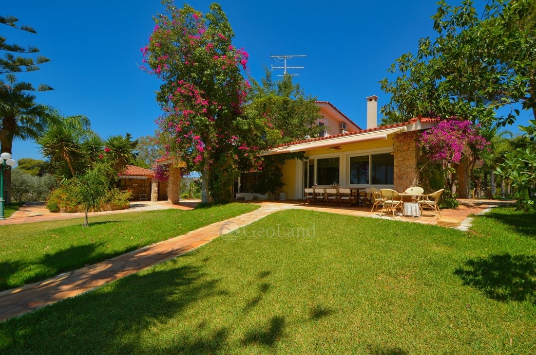 Villa in Koinotita Kranidiou, Kranidi, Greece 2 - 12936079