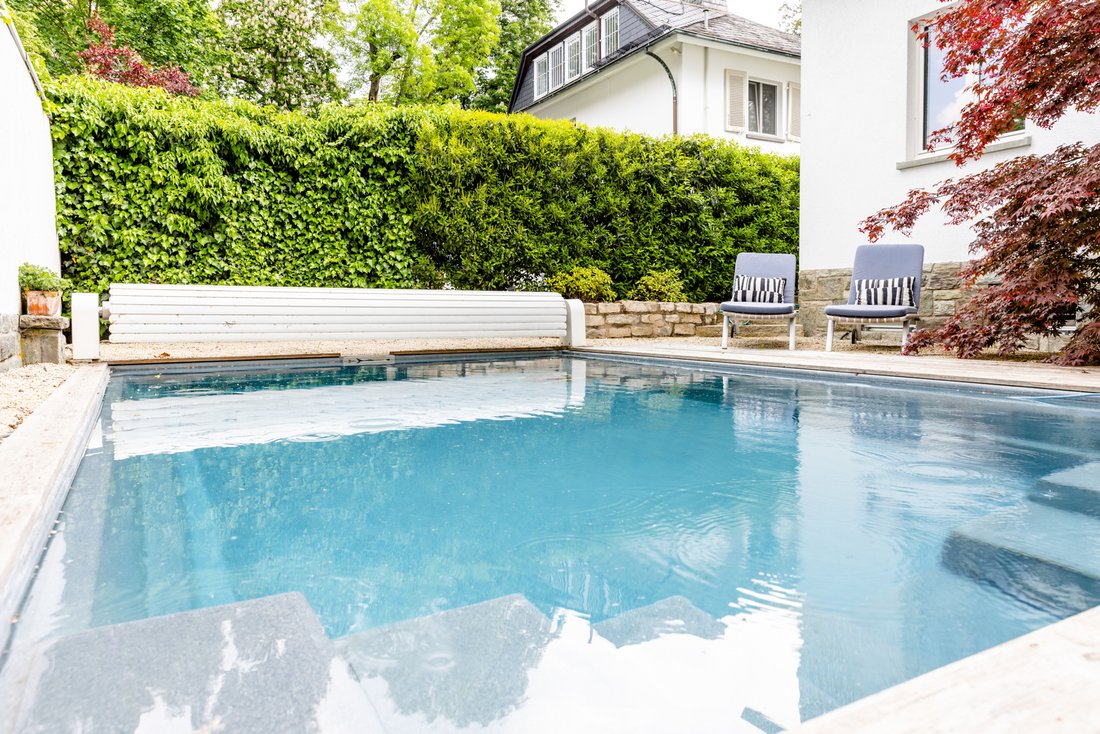 Stately Family Villa With Plenty Of Space In Frankfurt Am Main, Hessen, Germany For Sale (12936037)