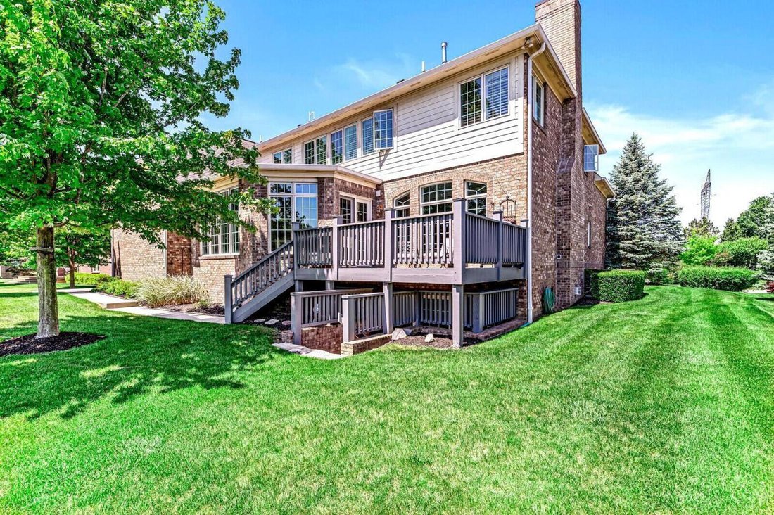 6645 Deerfield Drive In Zionsville, Indiana, United States For Sale