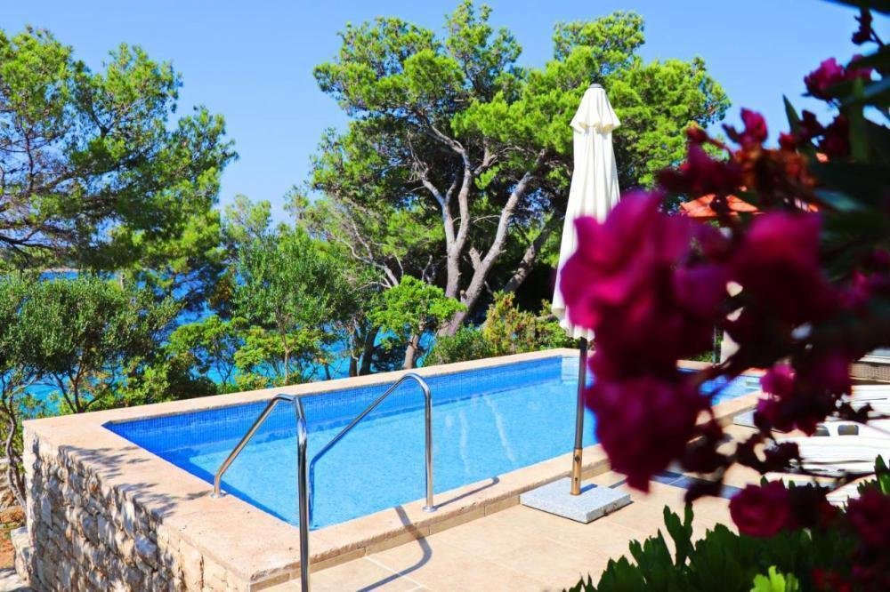 Villa in Gradski kotar Stari grad, Korcula, Dubrovnik-Neretva County 2 - 11016206