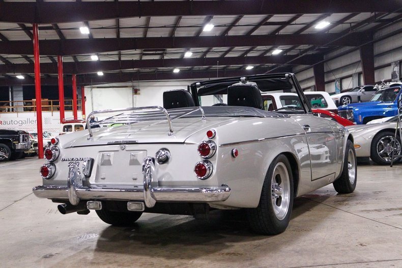 Cabriolet in Grand Rapids, Michigan, United States 5 - 12935661