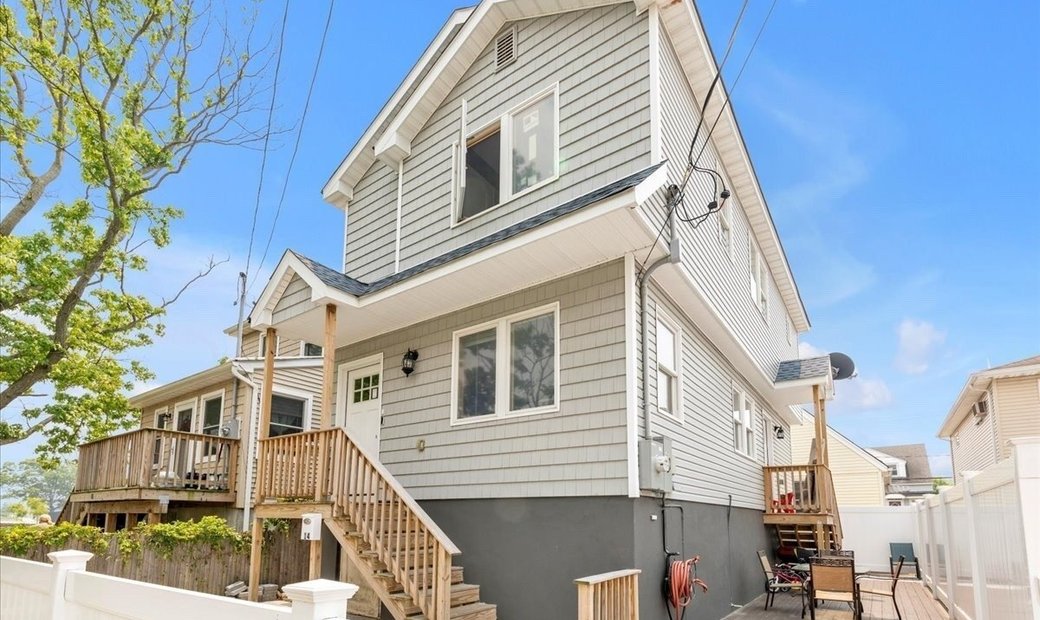 House East Rockaway In East Rockaway, New York, United States For Sale