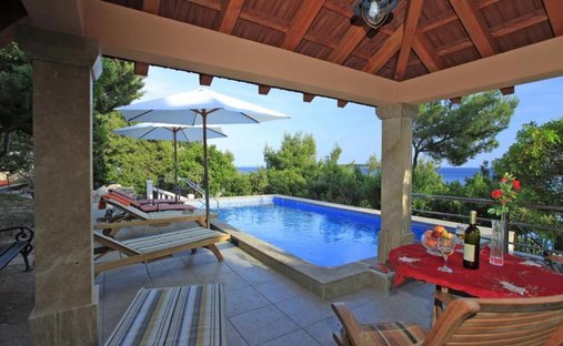 Villa in Gradski kotar Stari grad, Korcula, Dubrovnik-Neretva County 1