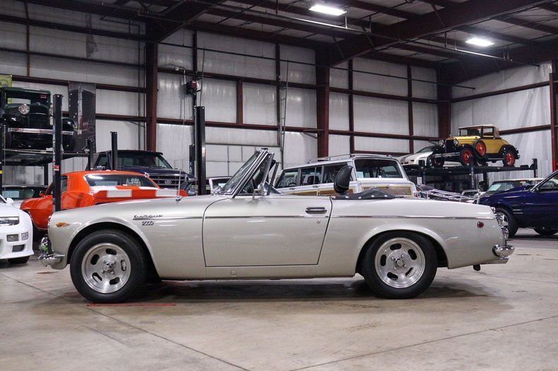 Cabriolet in Grand Rapids, Michigan, United States 2 - 12935661