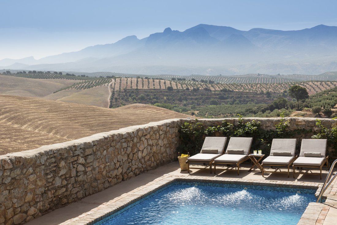 La Hacienda de los Suspiros: A Granada Jewel Where Time Stands Still