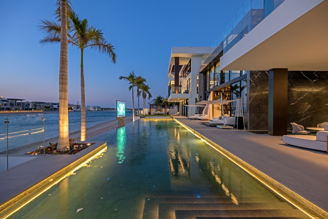 luxury-villa-on-palm-jumeirah-in-dubai-dubai-united-arab-emirates-for