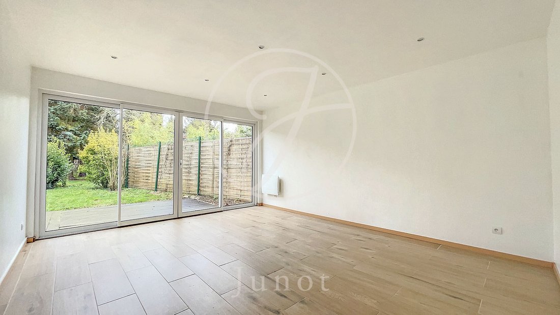 Maison Arras 23 Pièce(s) 315 M2 In Arras, Hauts De France, France For