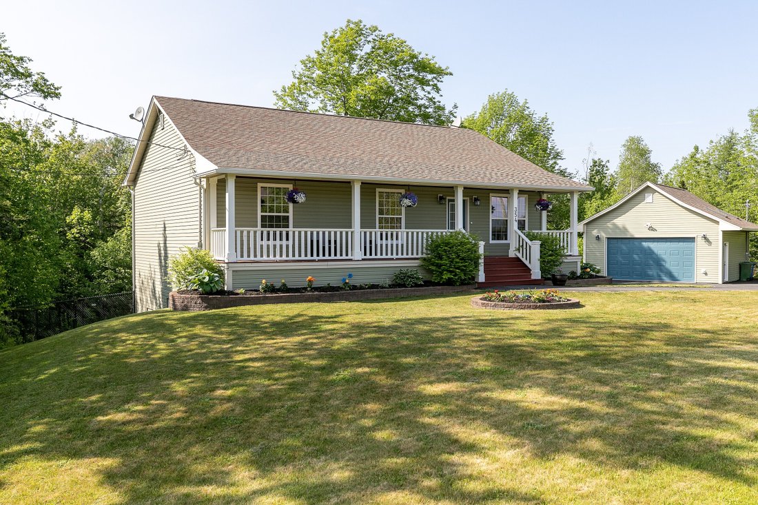 Fall River Luxurious Bungalow In Fall River, Nova Scotia, Canada For