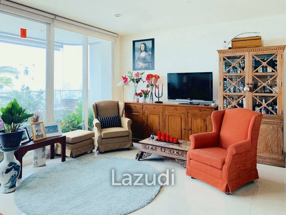 Apartment in Bang Lamphu Lang, Krung Thep Maha Nakhon, Thailand 1 - 12636589