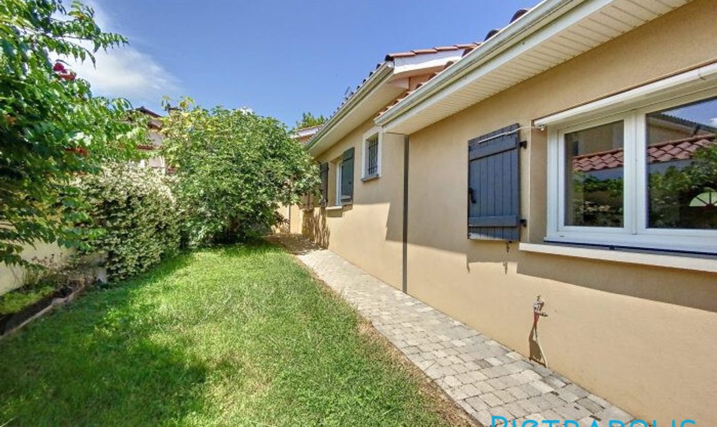 Genay Individuelle In Genay, Auvergne Rhône Alpes, France For Sale