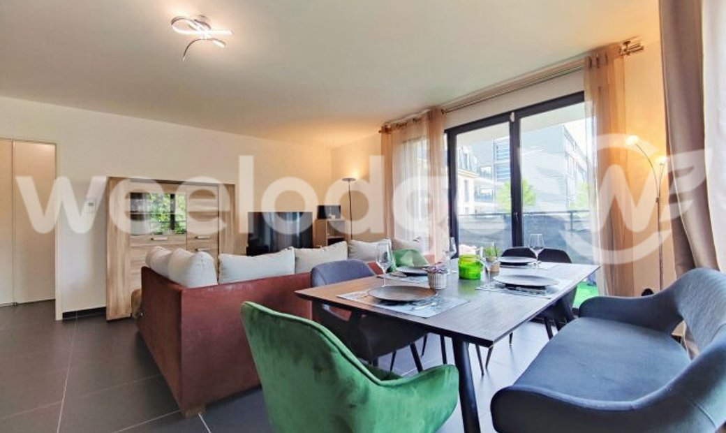 Saint Cyr L'école Apartment In Saint Cyr L'école, île De France, Francia In Vendita (12940181)