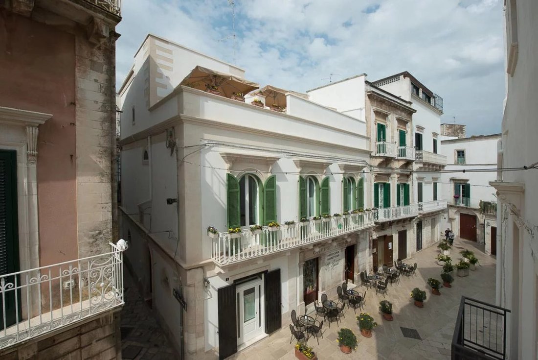 Palace For Sale In Martina Franca, 4 Bedrooms In Martina Franca, Apulia